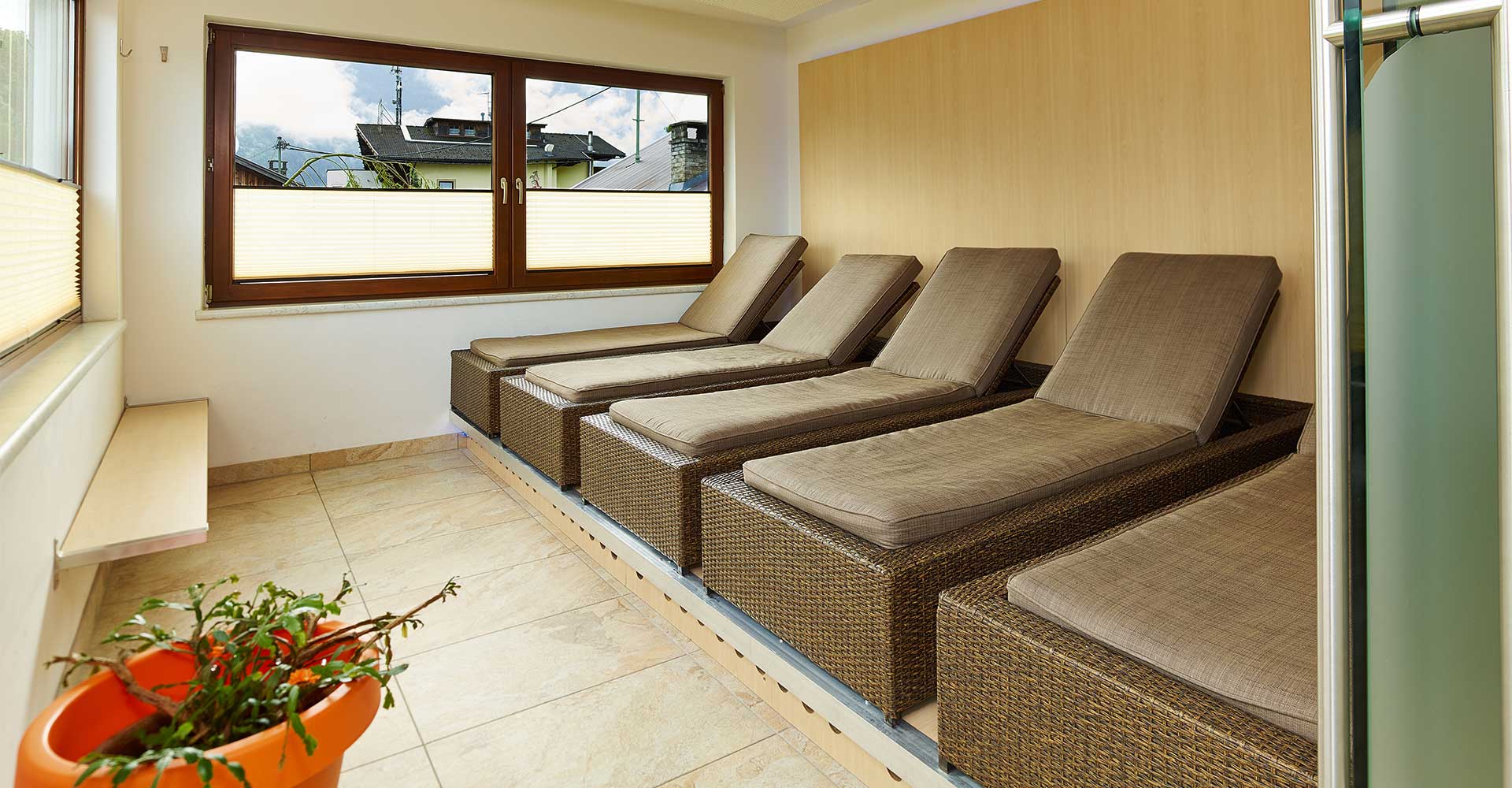 wellnessbereich mit liegen